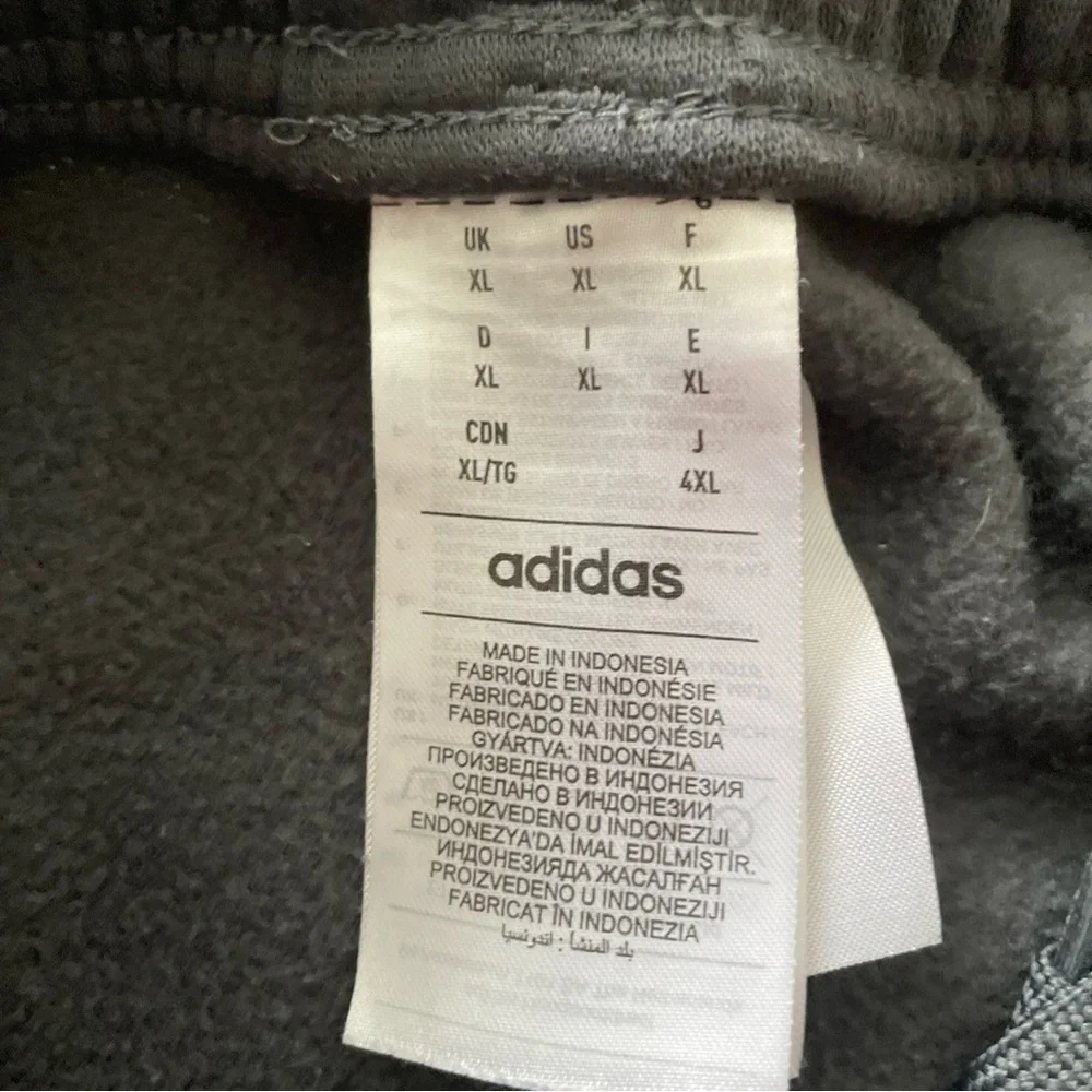 adidas Essentials Fleece Regular Tapered Pants Sweatpants Men’s Size XL Gray